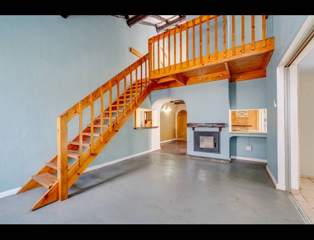 5 BEDROOM HOUSE FOR SALE IN WELTEVREDEN PARK